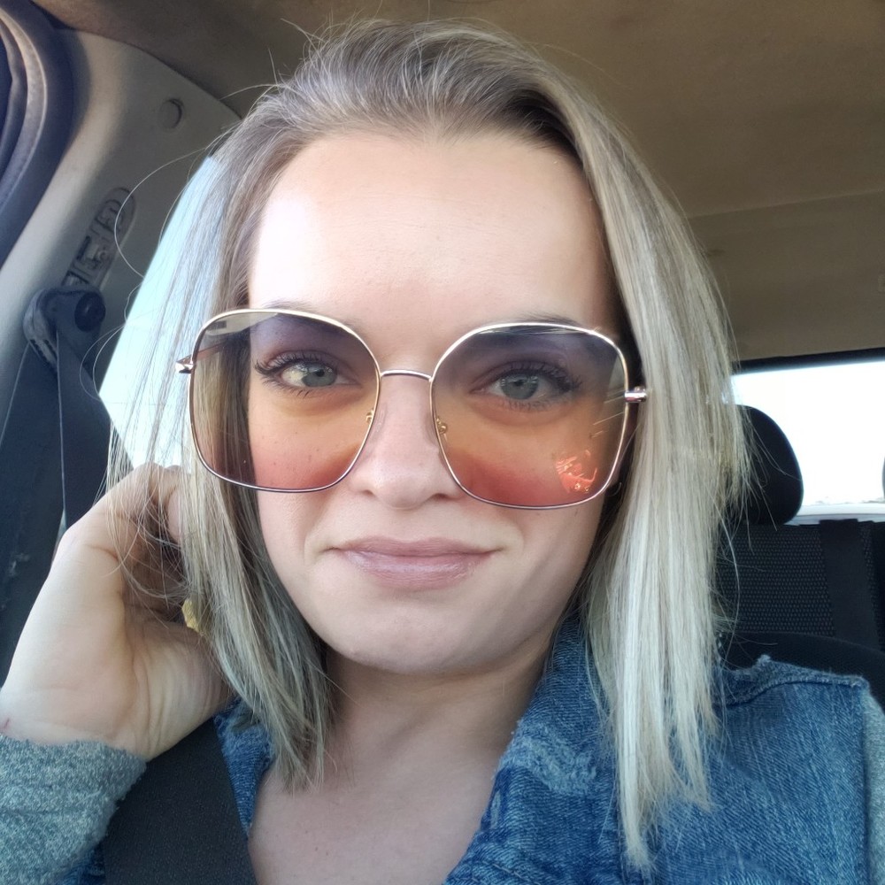 Meet your Posher, Posh